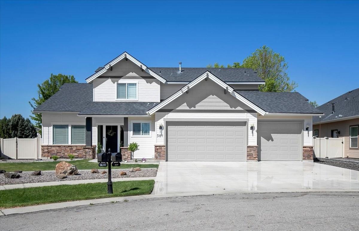 581 N Devon Pl #1 - Photo 2 of 25