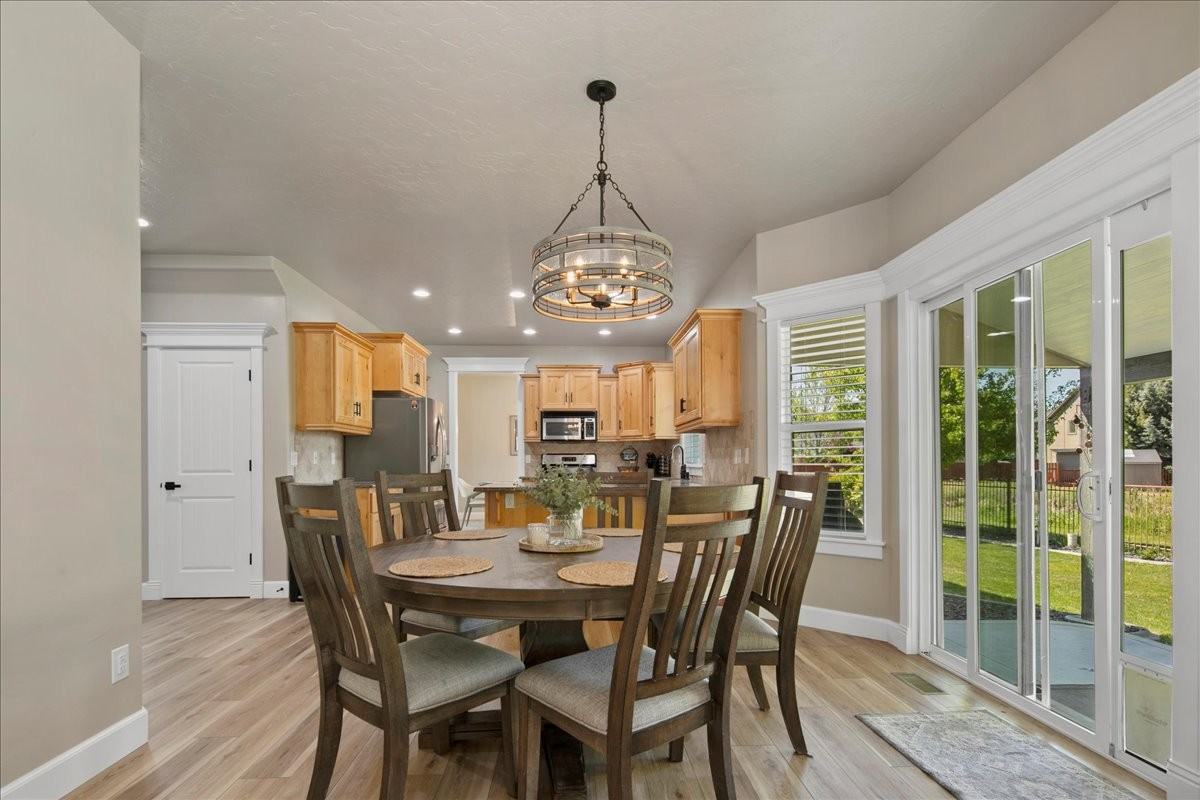 581 N Devon Pl #1 - Photo 6 of 25