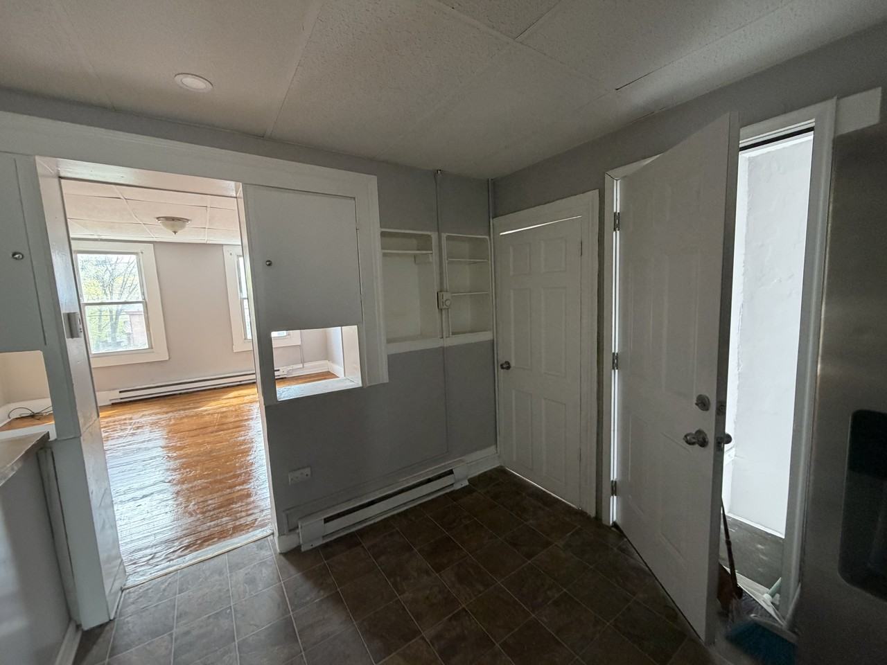 561 561-565 Congress Streetapartment 3 #561APT3 - Photo 3 of 25