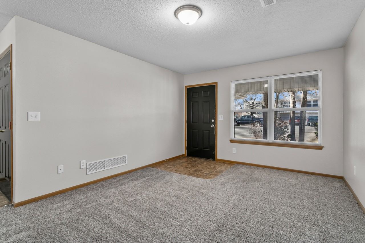 450 N Wells St #452B - Photo 3 of 11