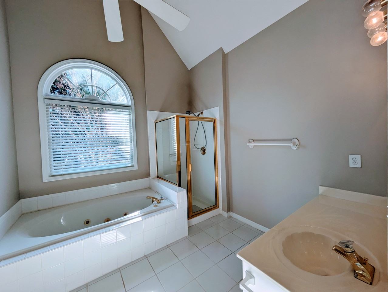 1362 Valmont Trce Ne #1 - Photo 6 of 11