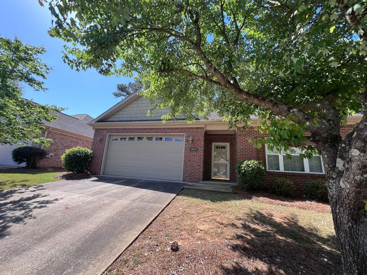 1618 Professional Pkwy