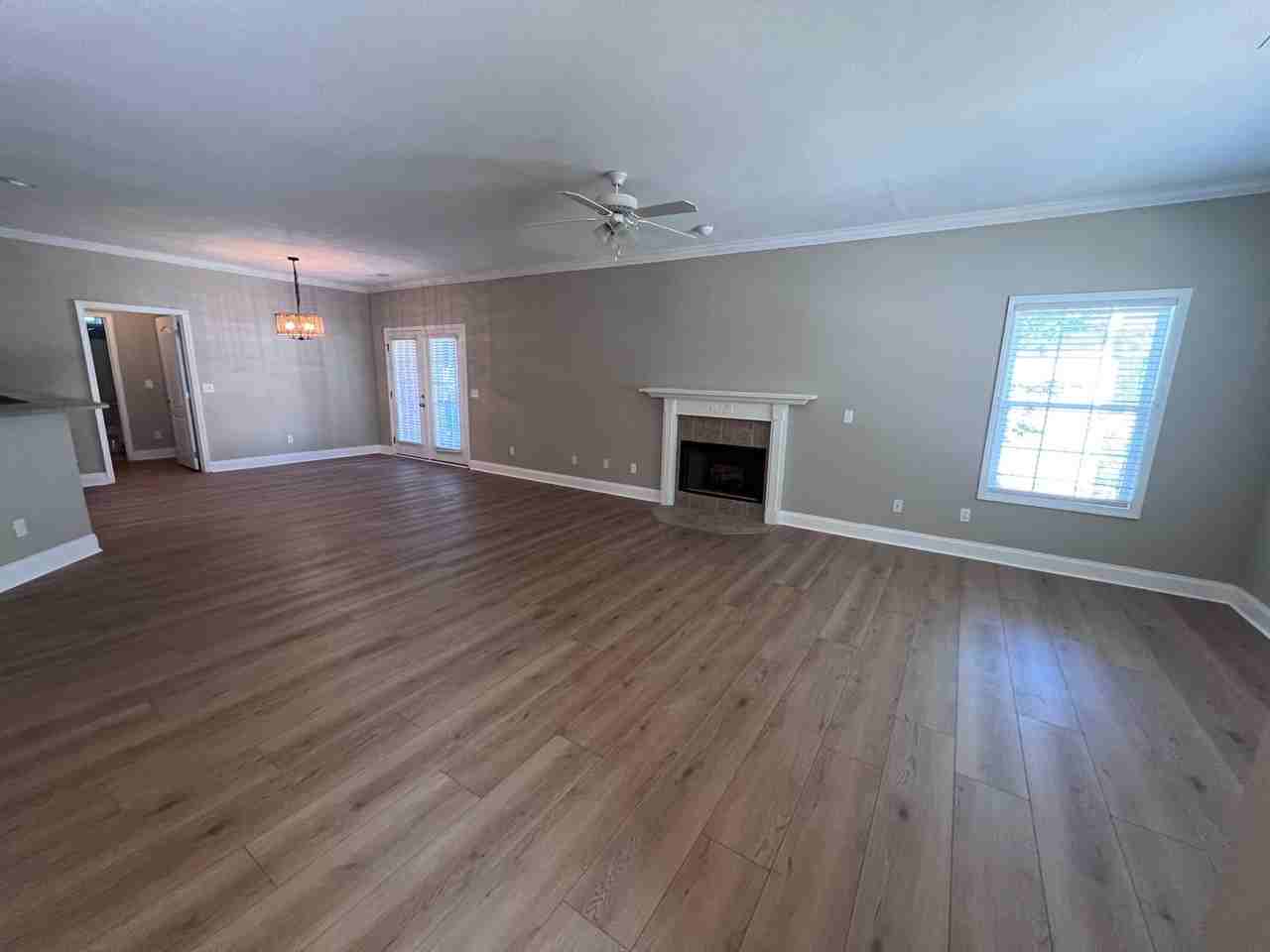 1618 Professional Pkwy - Photo 4 of 26