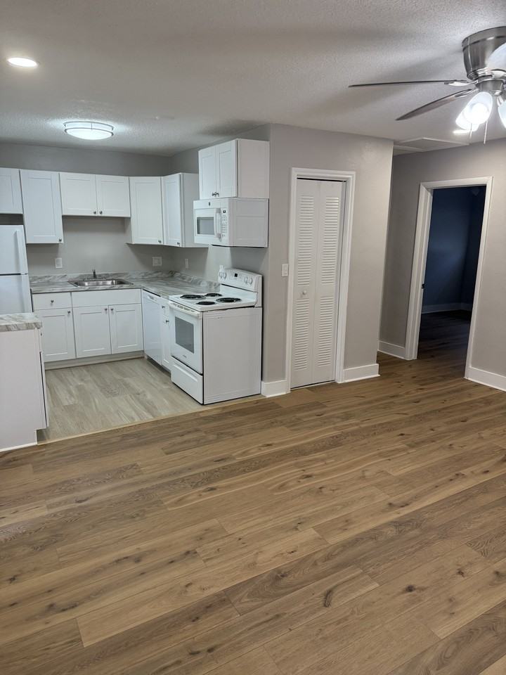 1331 Holly Heights Dr #3 - Photo 3 of 5