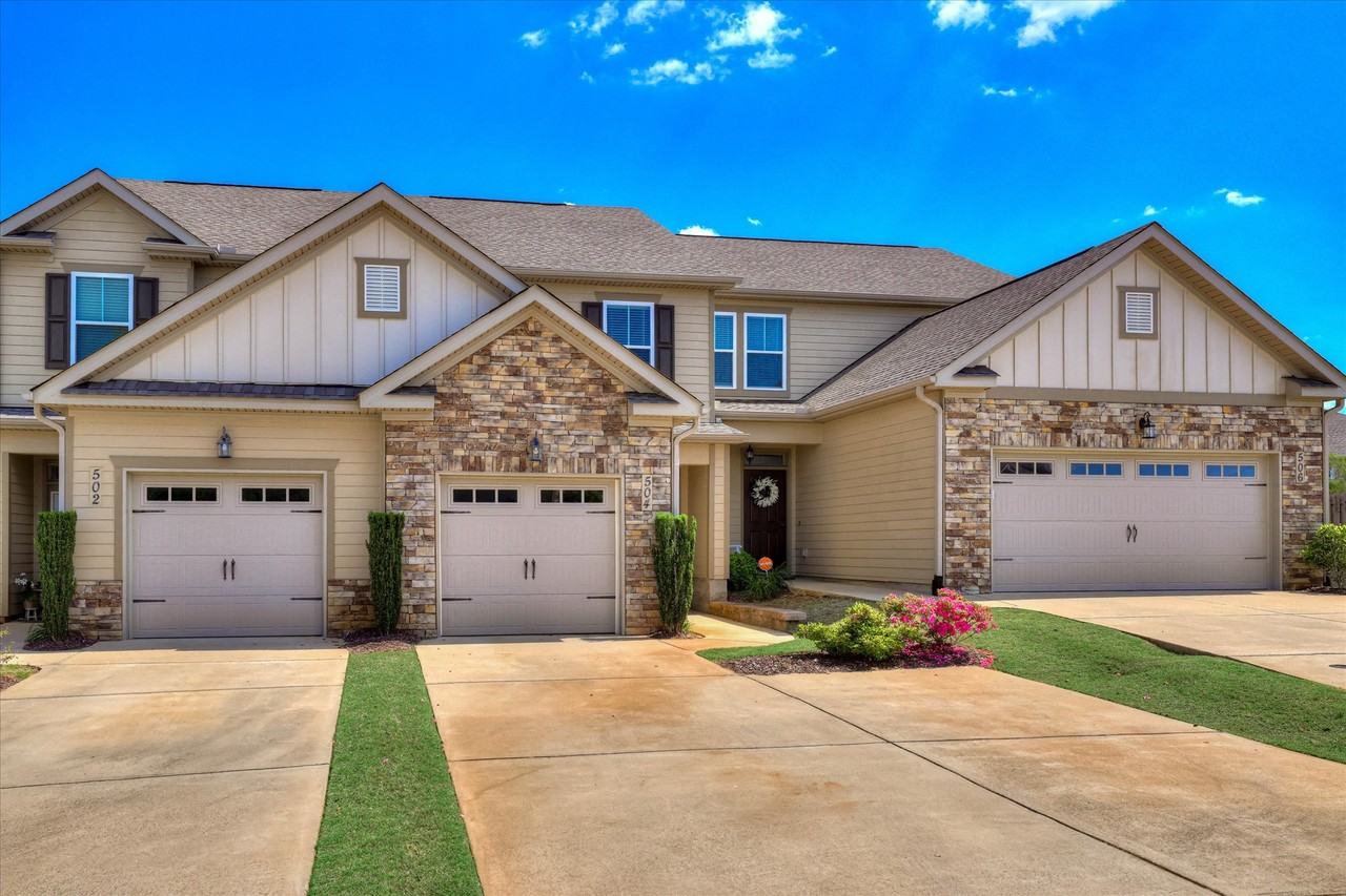 504 Vinings Dr #1 - Photo 3 of 40