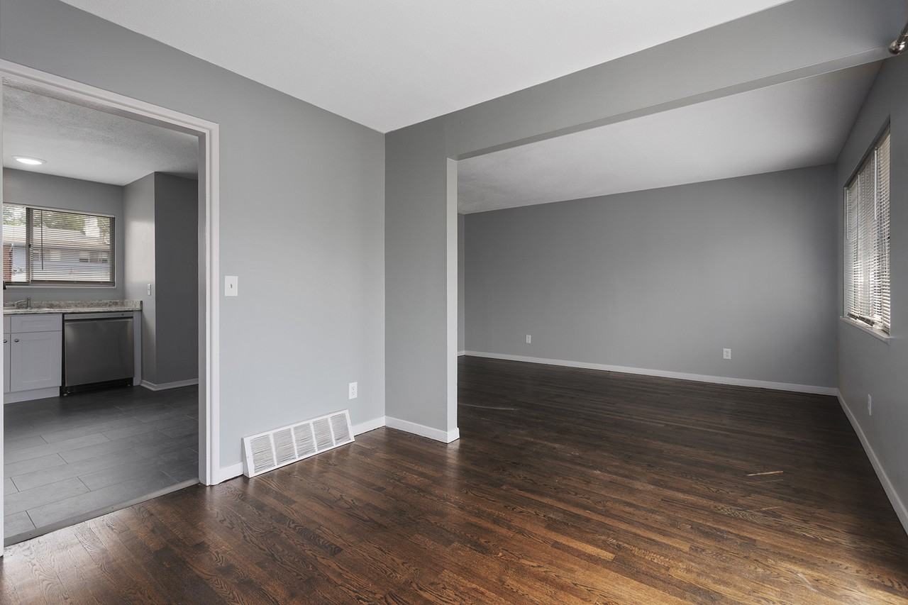 421 W 87th Pl #421 - Photo 7 of 28