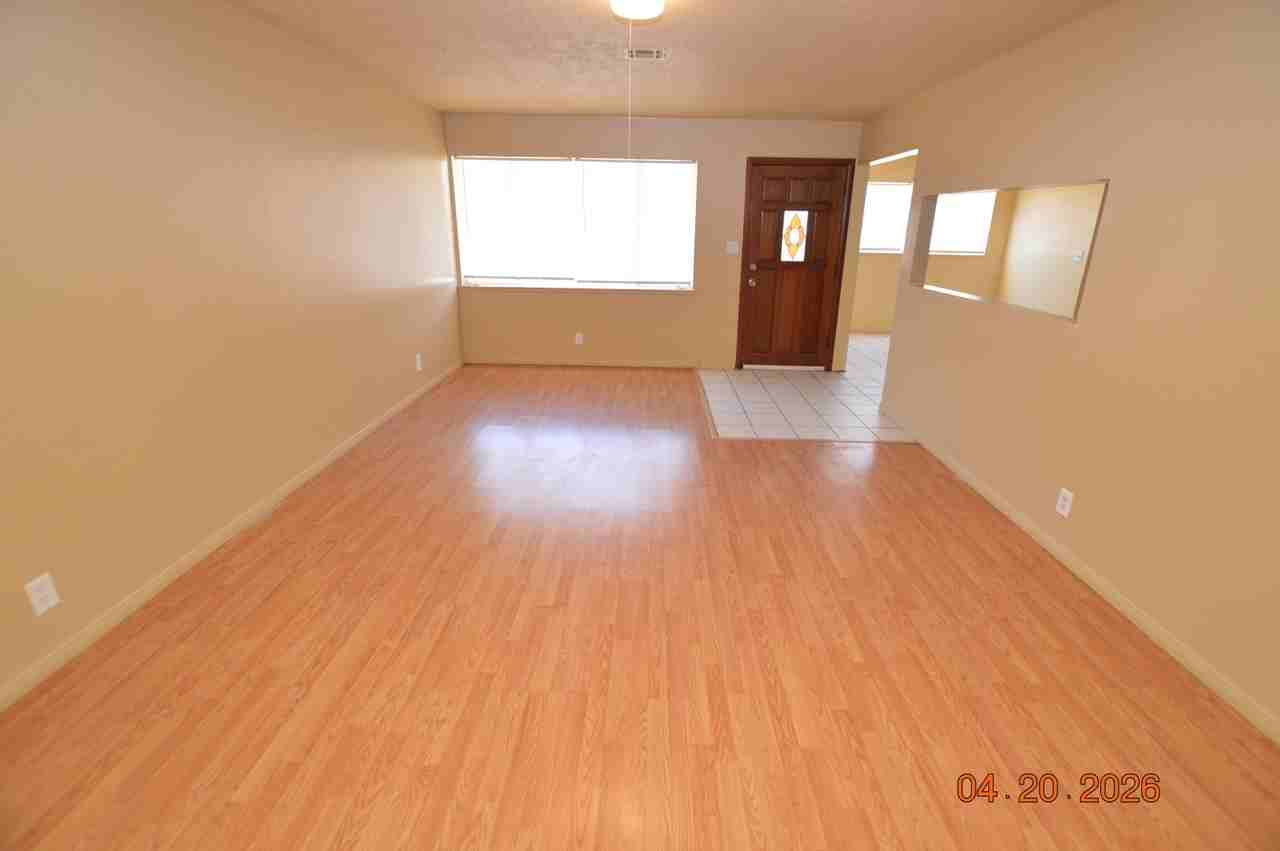 325 Pershing Dr #1 - Photo 5 of 19