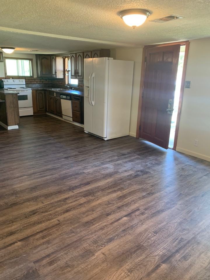 109 White Oak St #1 - Photo 3 of 10