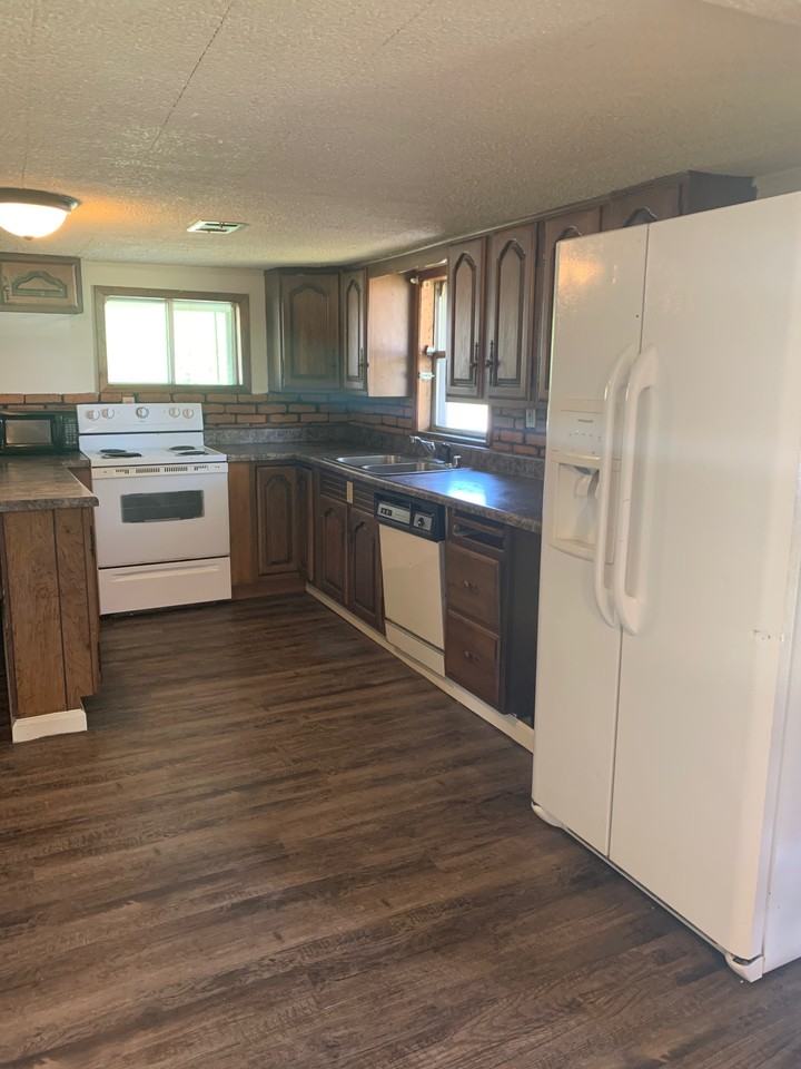 109 White Oak St #1 - Photo 4 of 10