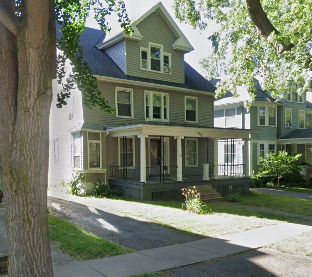 293 Dartmouth St
