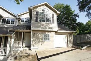 featured image of 1719 Sylvan Dr #B