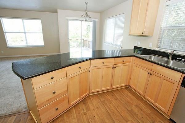 1719 Sylvan Dr #B - Photo 4 of 26