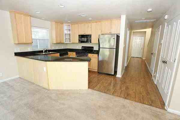 1719 Sylvan Dr #B - Photo 7 of 26