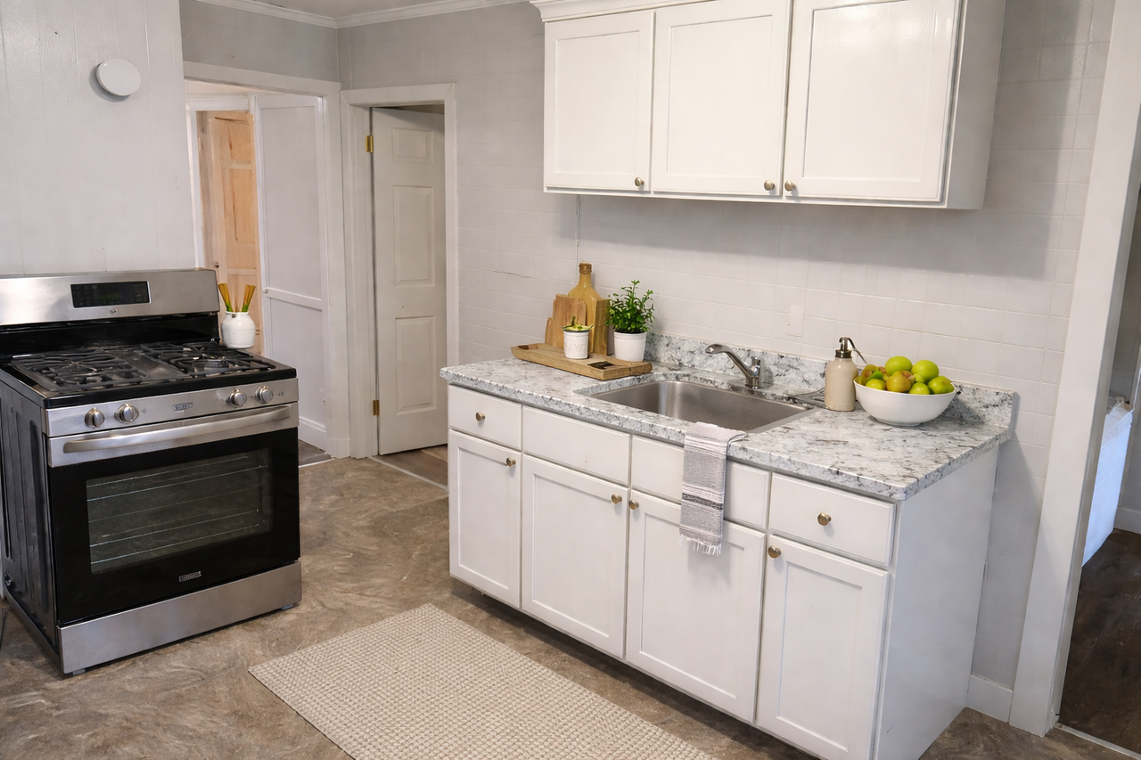 344 Cedar St Apt 3 #344-3 - Photo 3 of 10
