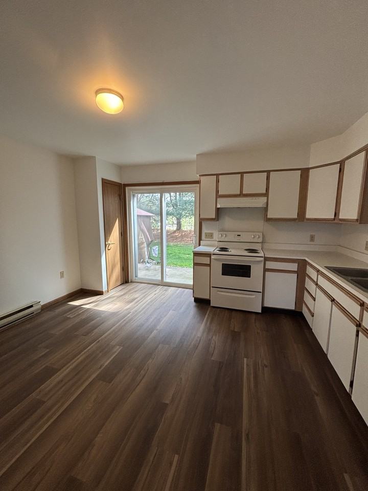 161 Hillside Hts #161 - Photo 4 of 11