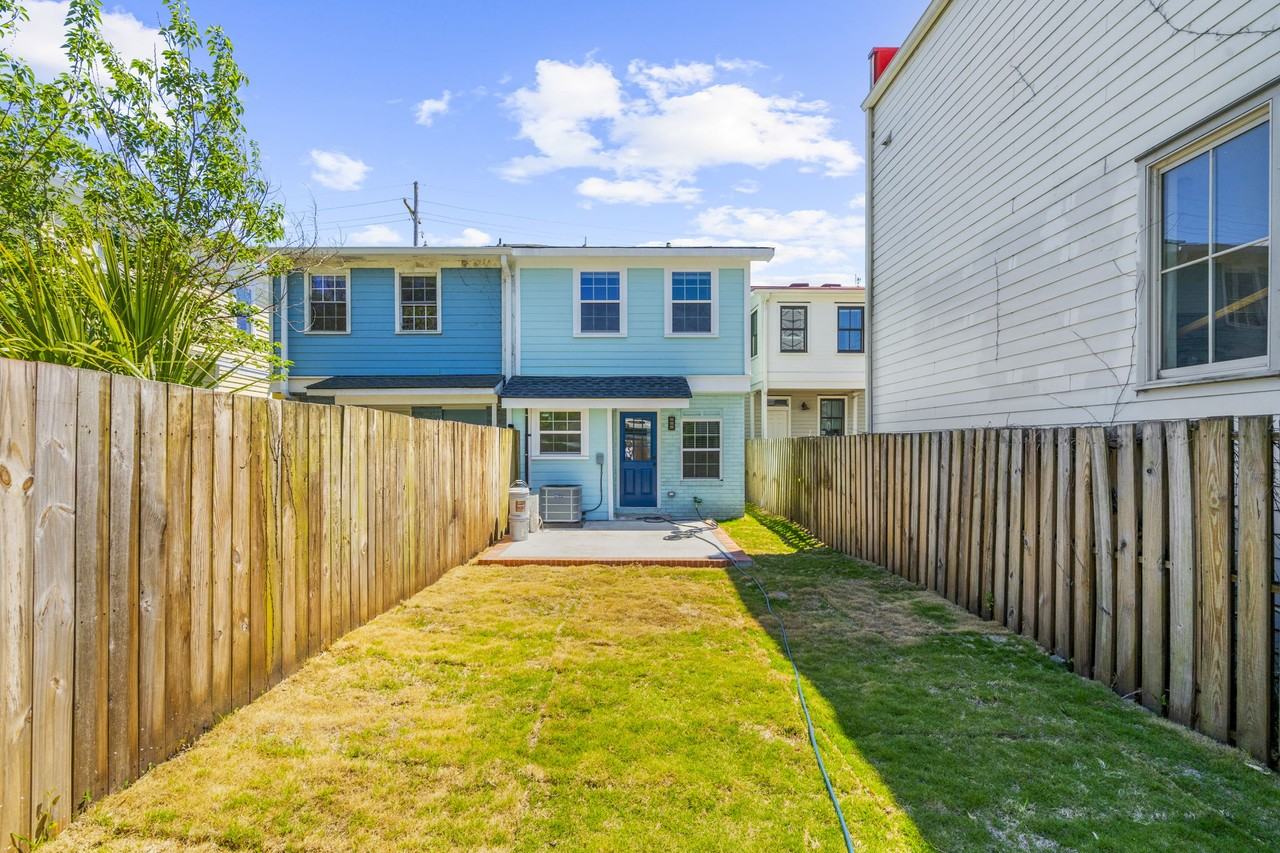 24 Blake Street B - B #B - Photo 5 of 50