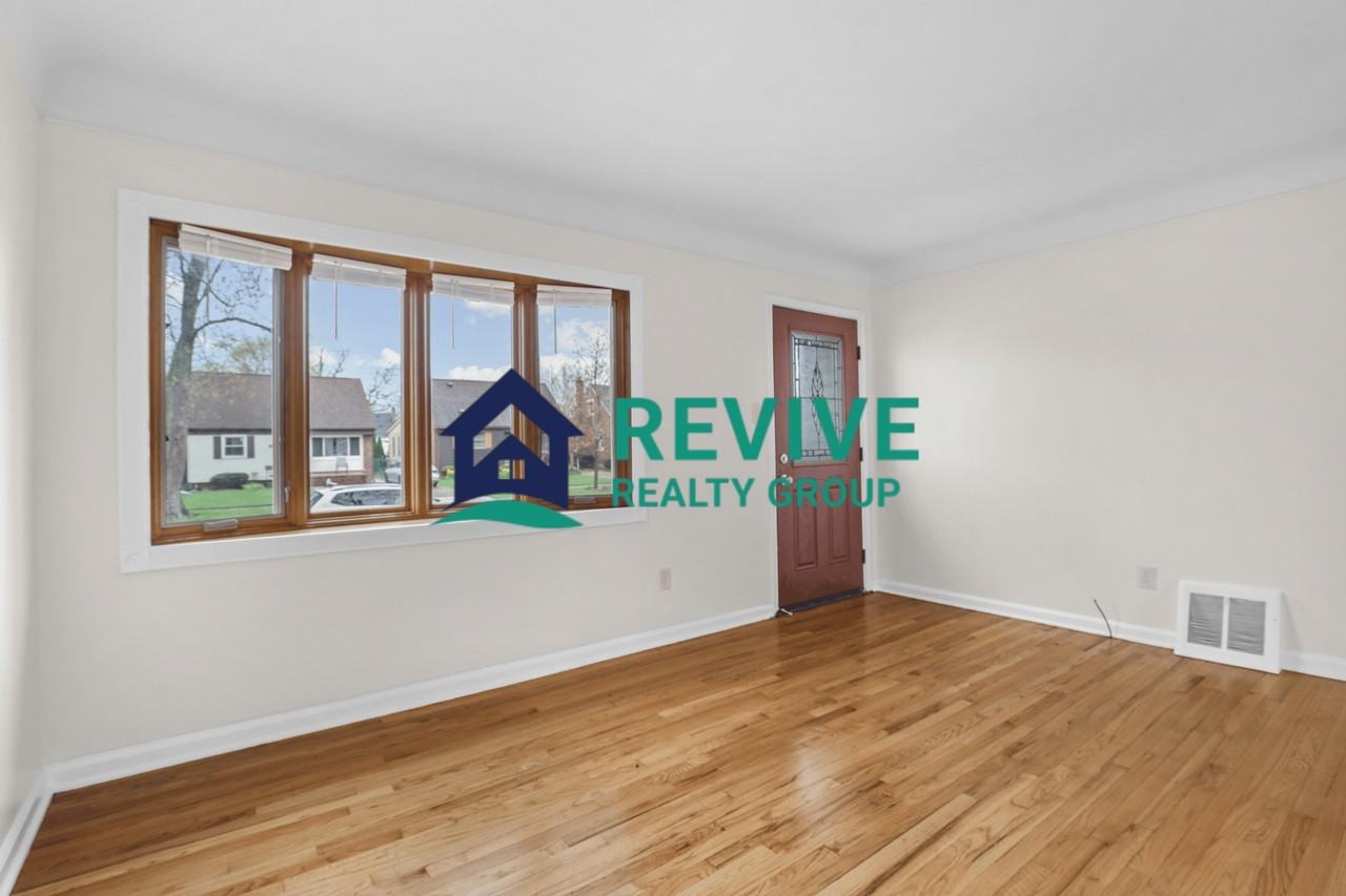 9725 Fox Ave #1 - Photo 3 of 25