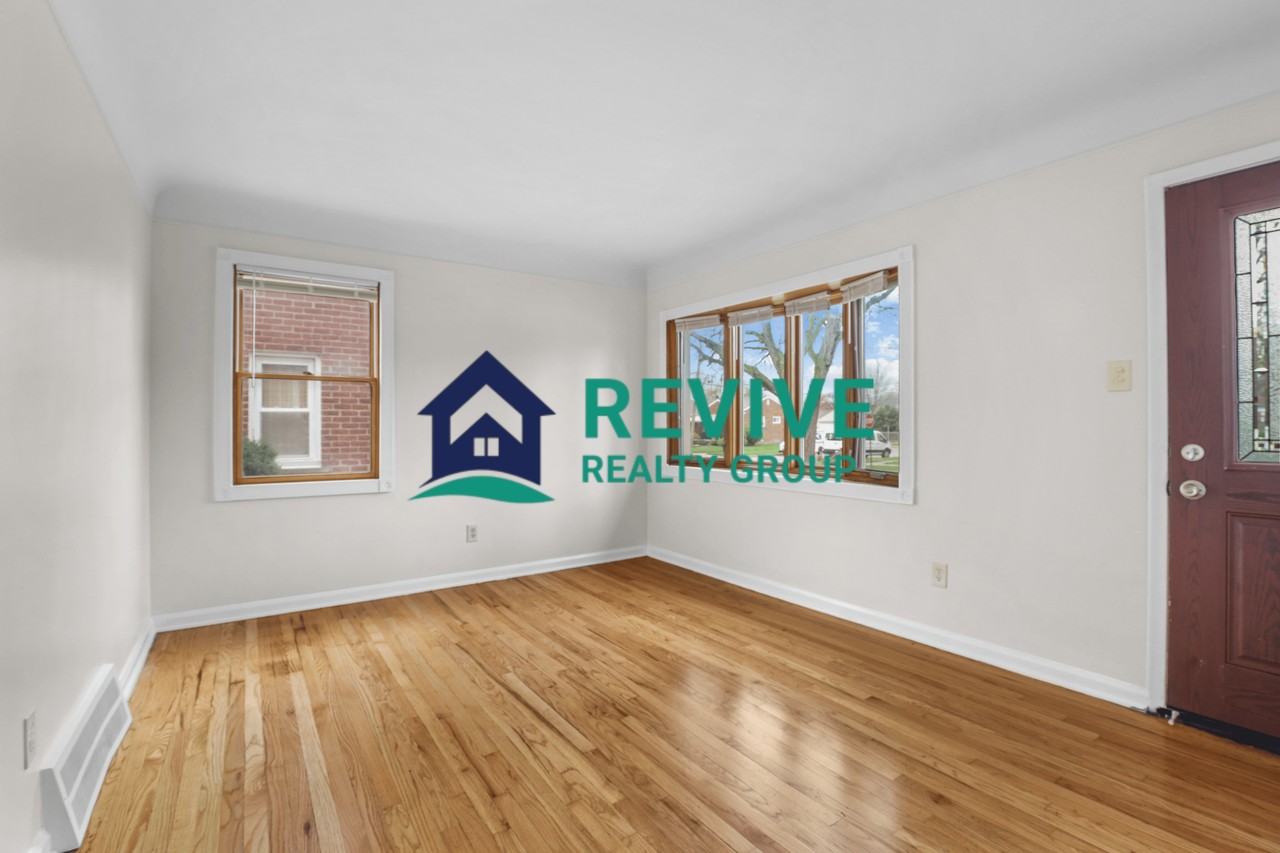 9725 Fox Ave #1 - Photo 4 of 25