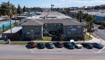 featured image of 3920 Hillcrest Dr