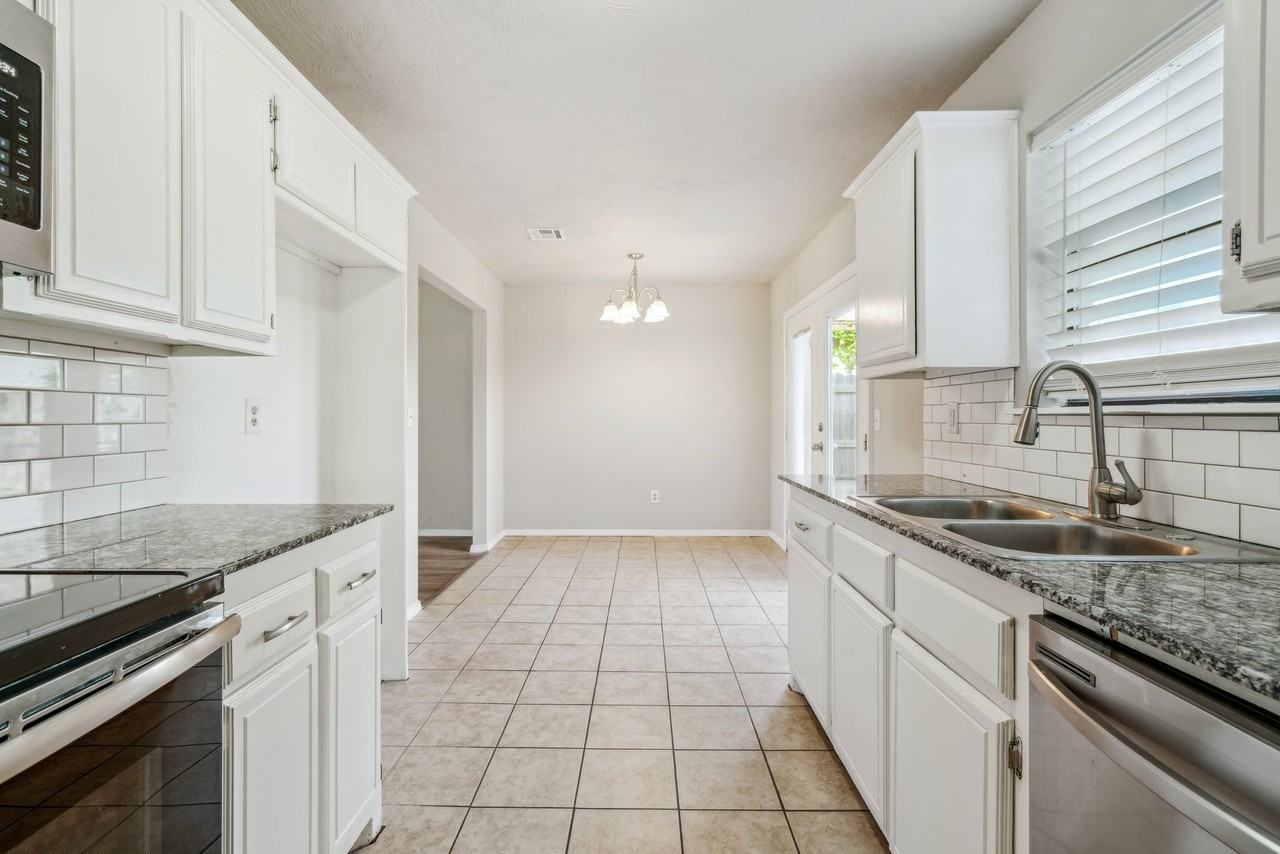 12225 Sw 14th St #1 - Photo 7 of 14