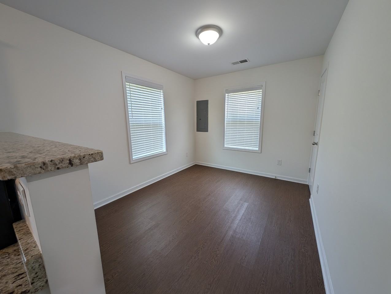 426 W 4th St #1 - Photo 6 of 19