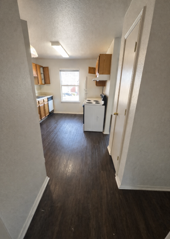 1501 Benttree Dr #D - Photo 2 of 10