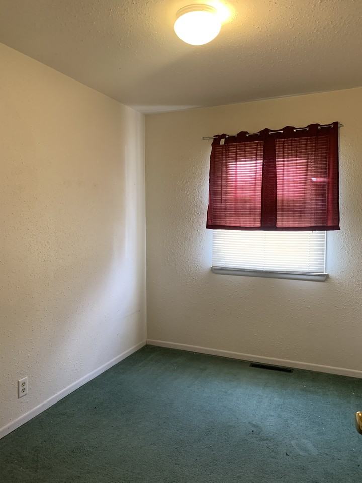 807 Reynolds St #1 - Photo 3 of 9