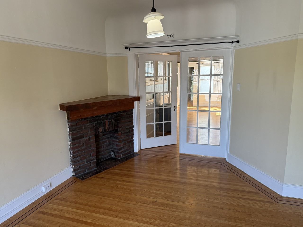 629 Oak Street - Photo 5 of 22