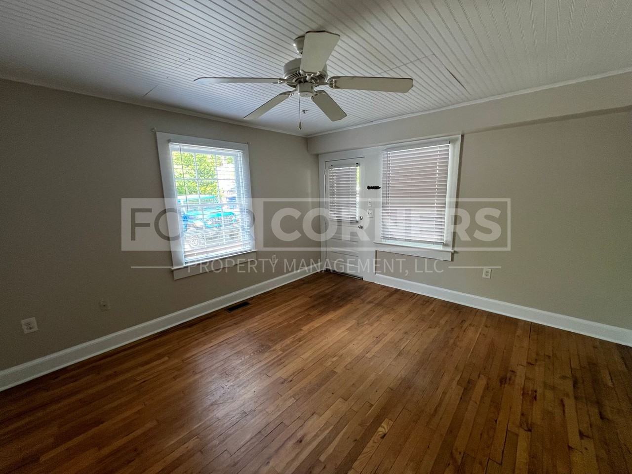 1462 Cherry St - Photo 3 of 16