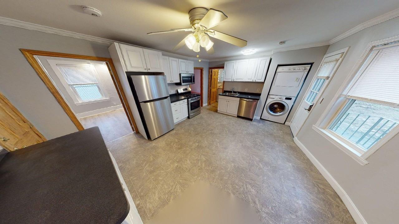 346 Chelsea Street346 Chelsea Street - 2 #2 - Photo 5 of 19