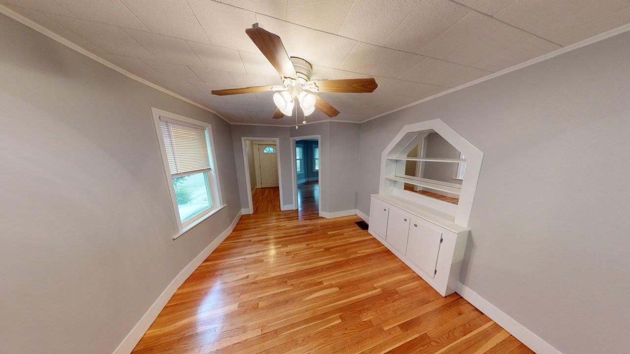 346 Chelsea Street346 Chelsea Street - 2 #2 - Photo 7 of 19
