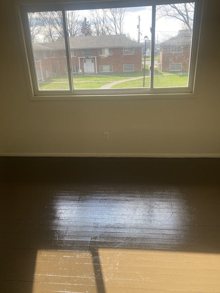 2173 W Mound St #A - Photo 3 of 14