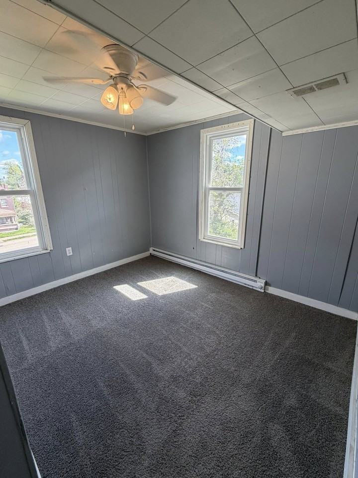 937 1/2 Silliman St #937-1-2 - Photo 4 of 5