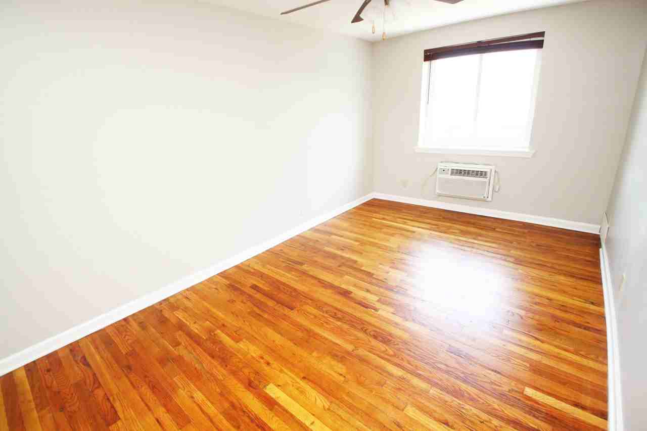 60 SUMNER AVENUEAPT 10 #B10 - Photo 5 of 8