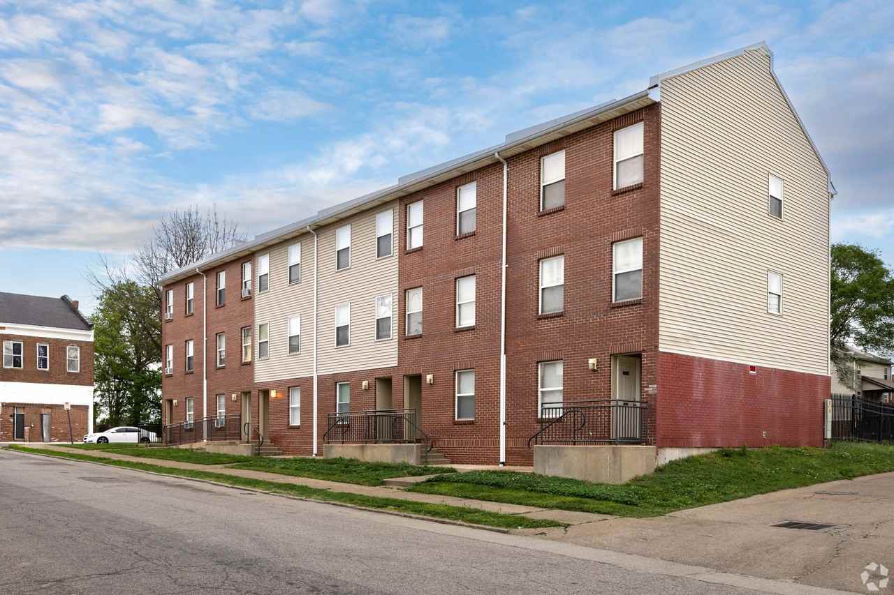 College Hill Apartments - Photo 2 of 25