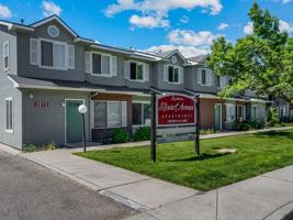 featured image of 3015 W Stewart Ave