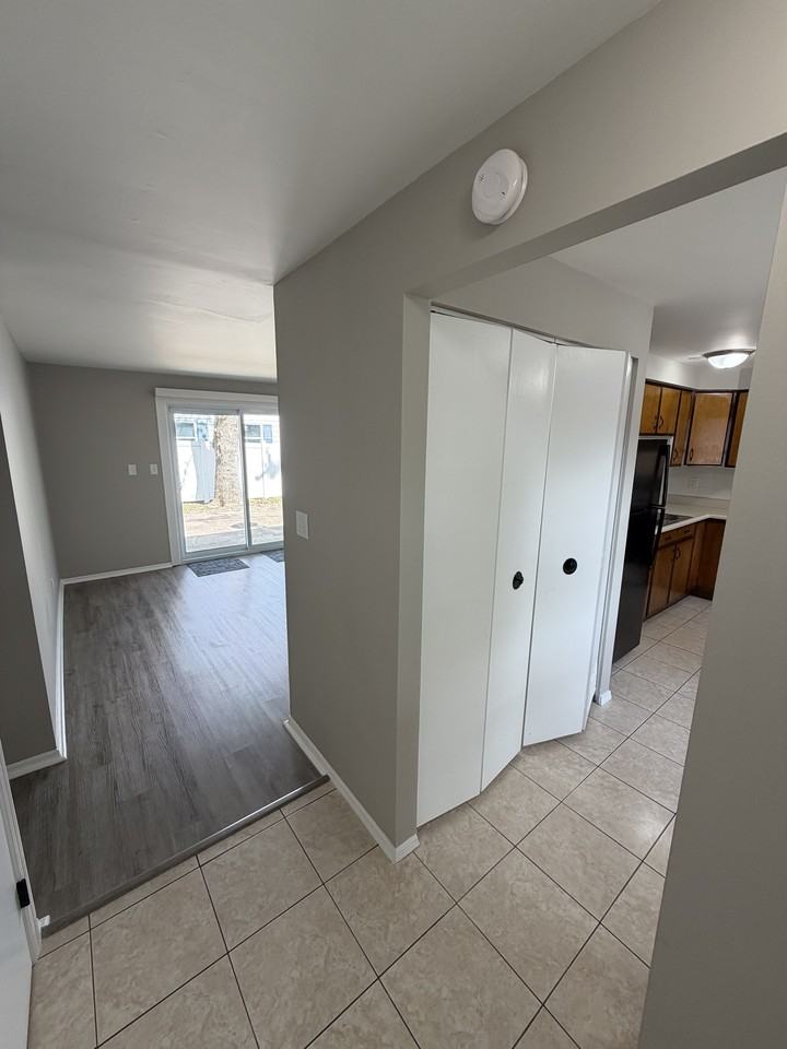 2504 Campbell Dr #1 - Photo 5 of 24