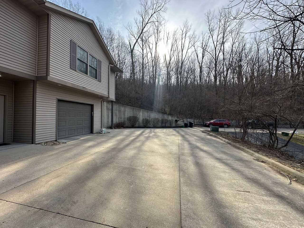 27-28 Cherry Hill Ct - Hampton, IL - Photo 5 of 5