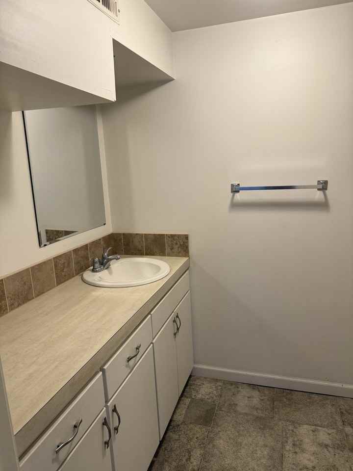 616 South 37th Street #6 - Photo 6 of 10