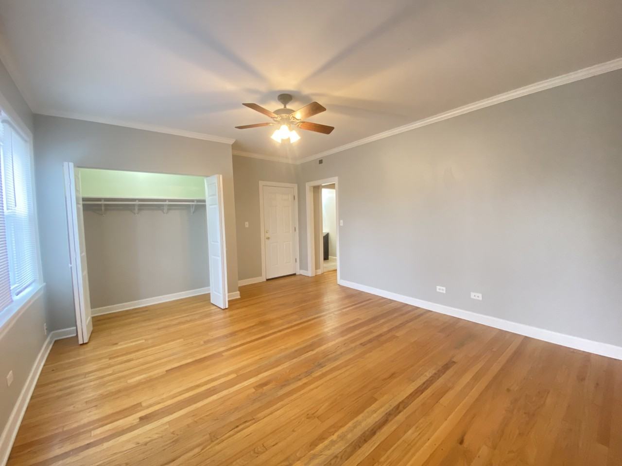 2011 N Lamon Ave - Photo 7 of 14