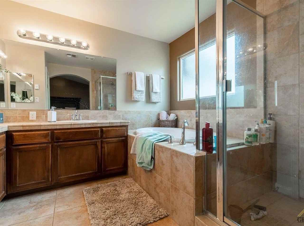 10825 Coronado Pointe Dr #1 - Photo 4 of 8