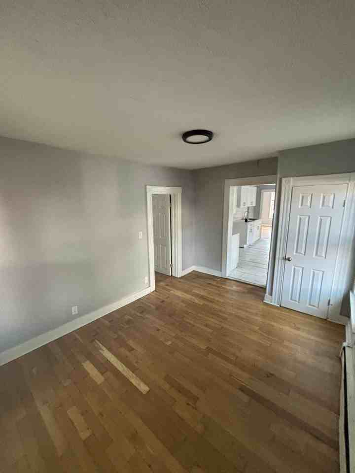 35 Saltonstall Ave #1st - Photo 3 of 11