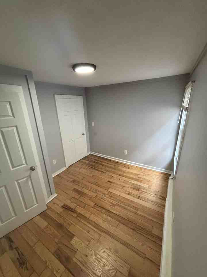 35 Saltonstall Ave #1st - Photo 4 of 11