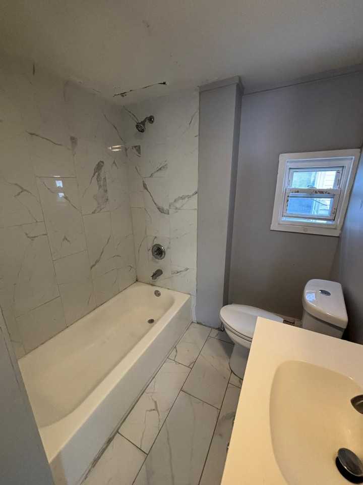 35 Saltonstall Ave #1st - Photo 6 of 11