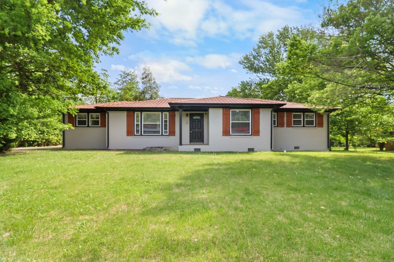 10 Lexington Dr #1 - Photo 2 of 29