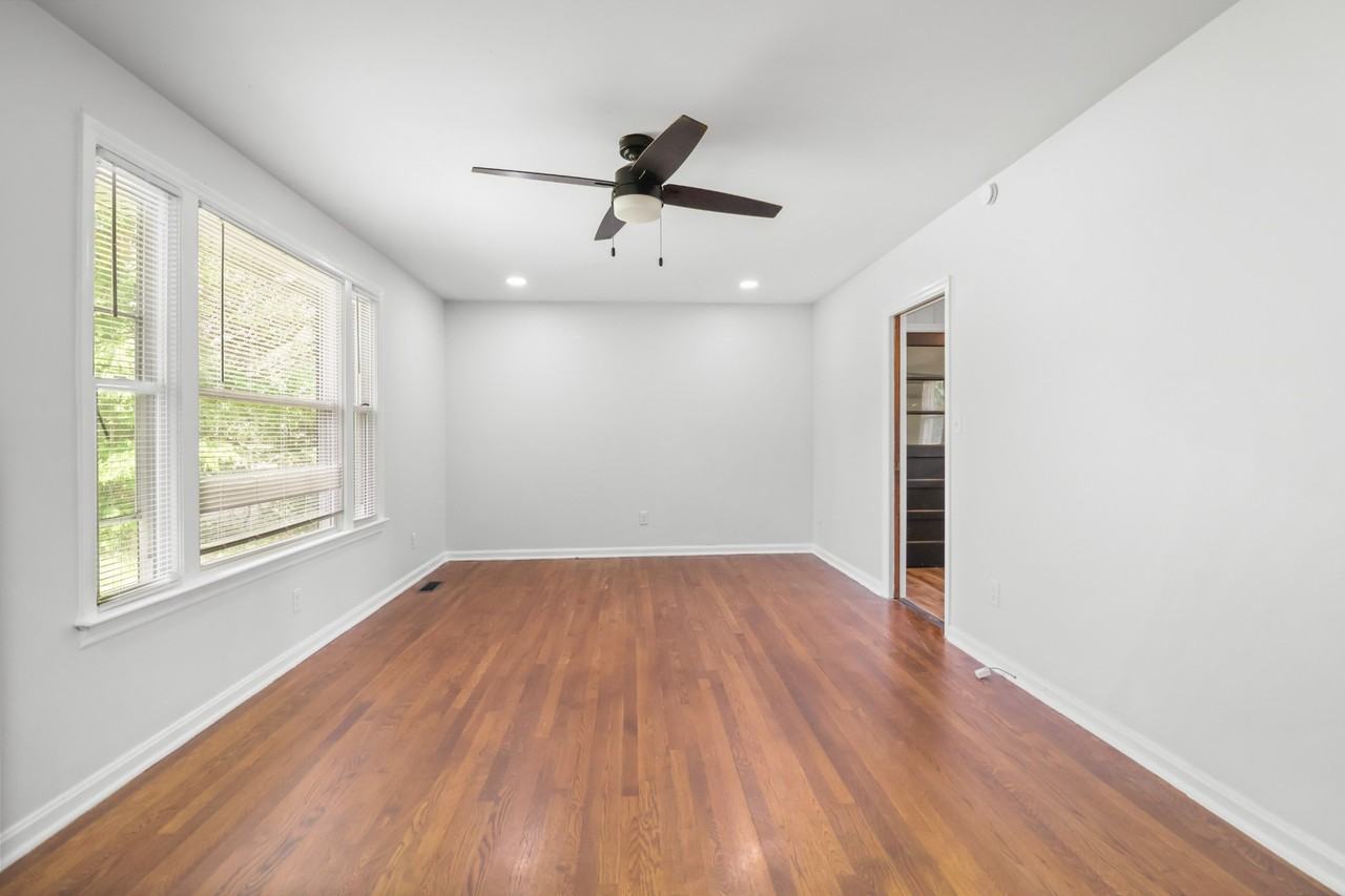 10 Lexington Dr #1 - Photo 7 of 29