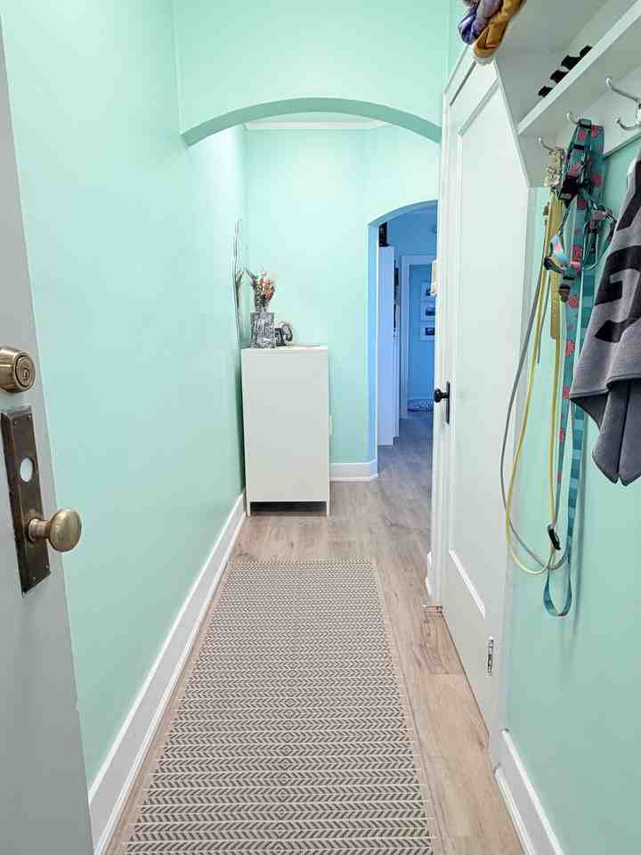 36 Hanna St W #1 - Photo 2 of 13