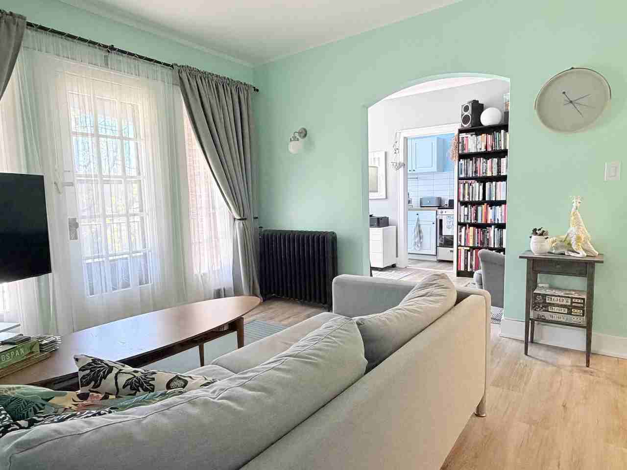 36 Hanna St W #1 - Photo 4 of 13