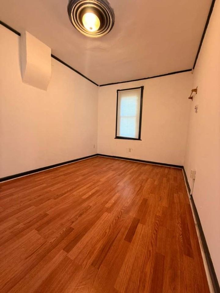 311 Jefferson St - Photo 4 of 5