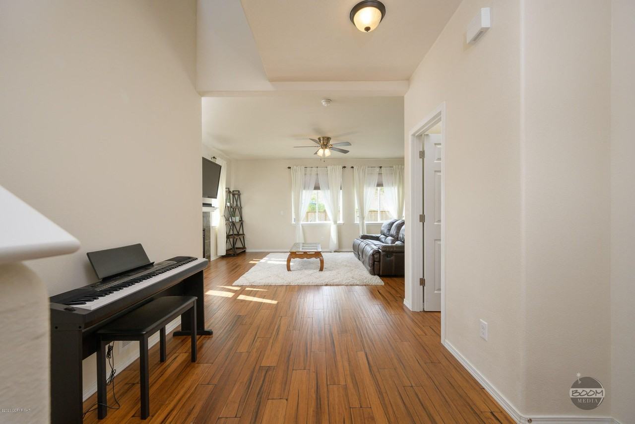 844 N Back Eddy Cir #1 - Photo 5 of 18